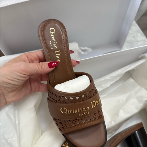 BNIB Dior Brown sandals 37.5 - Picture 8 of 8